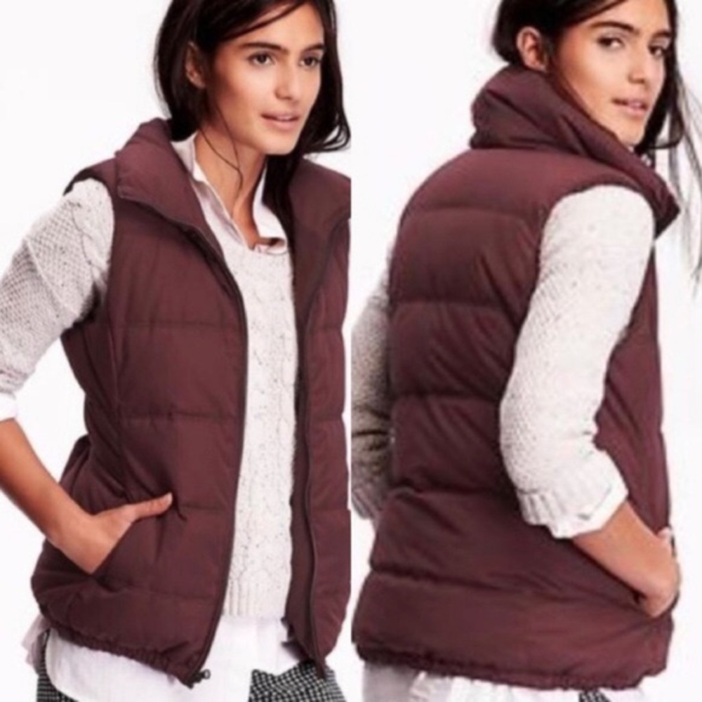 Old Navy Maroon Puffer Vest - Medium